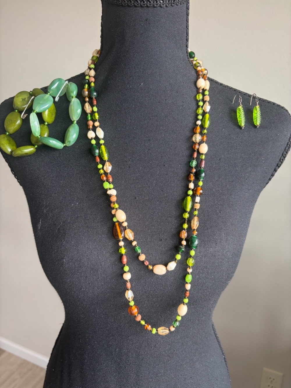 Fashion Jewelry Green and Brown Layered Bead Necklace Set with Earrings